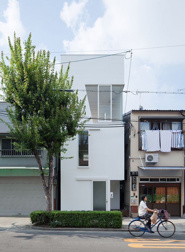 House in Tamatsu / 玉津の住宅