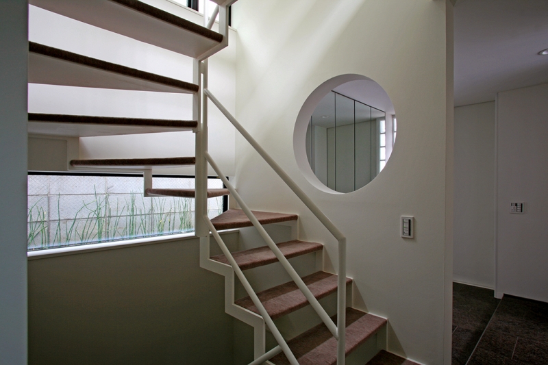 １階から２階への階段