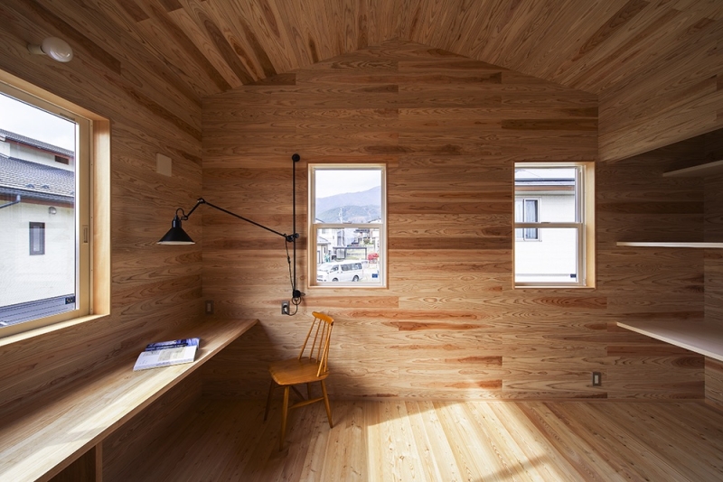 木の寝室