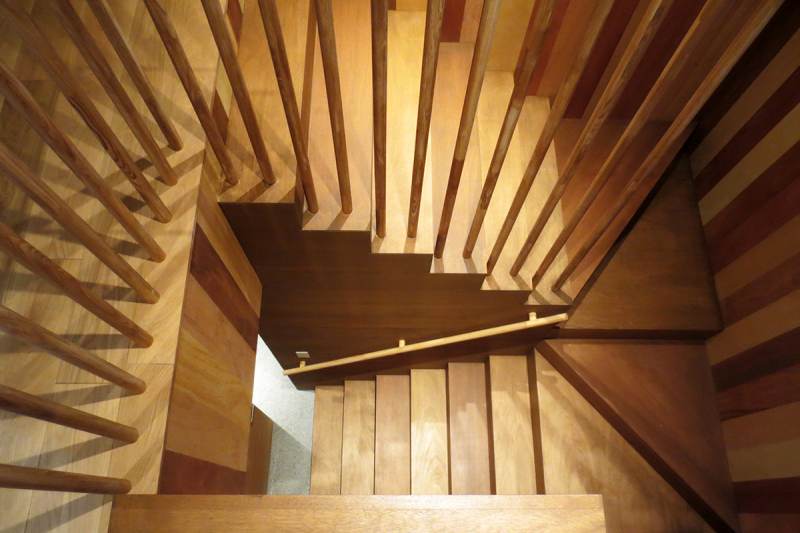回り階段（１〜２階_住居）