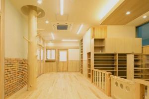 保育園　無垢材をふんだんに使った内装設計　