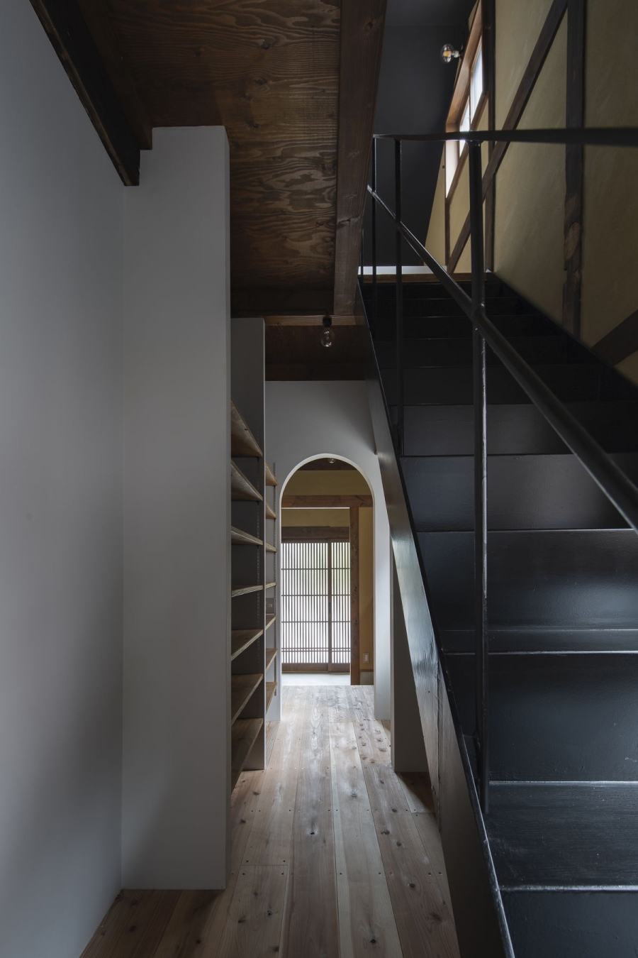 佐保路の家｜玄関見返し