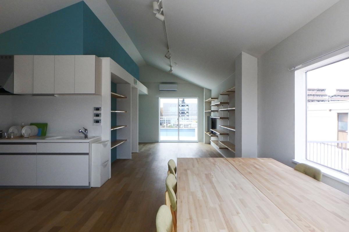 廃墟ビルを再生したシェアハウス＋ゲストハウス｜奈良県奈良市｜京終くるり