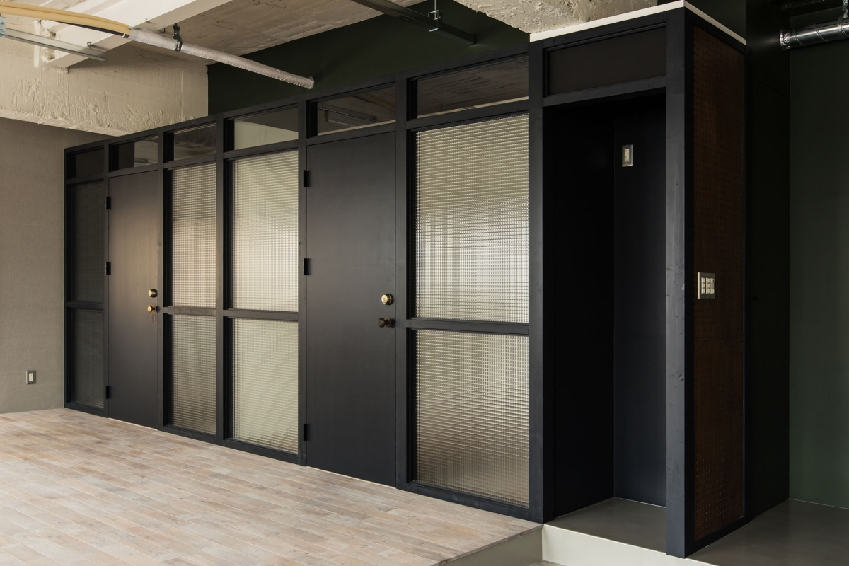 銭屋本舗オフィス｜界壁・ドア