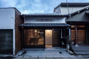 奈良町家を改修したレトロなブックカフェ｜奈良県奈良市｜カフェ・フランツ・カフカ