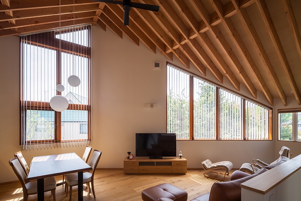 LDKの大窓側を見る