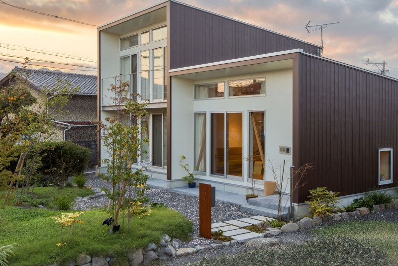 3-BOX ミニマルな住宅